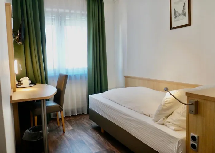 Hafner - Self Check-in * 슈투트가르트