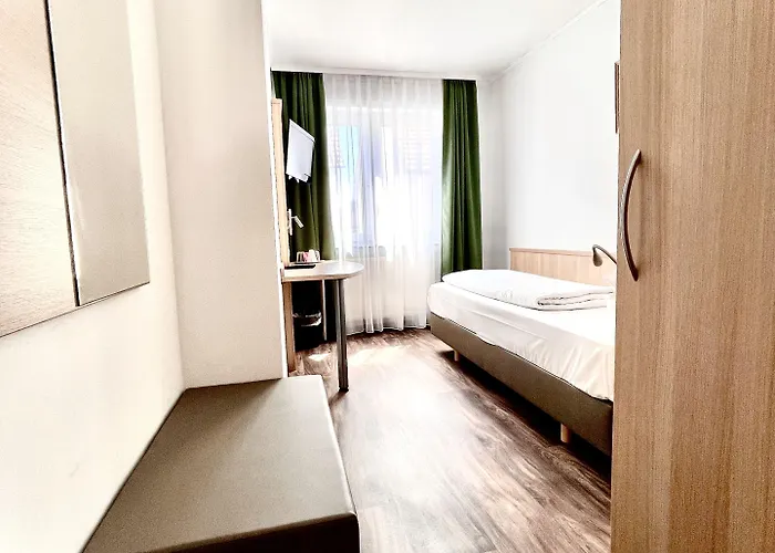 Hafner - Self Check-in 슈투트가르트